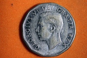 ESTATE FIND - 1951 Canada 5 Cents! #N03268