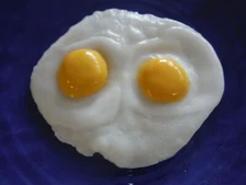 LIFE SIZE SUNNY SIDE UP EGGS FAKE FOOD DISPLAY PROP