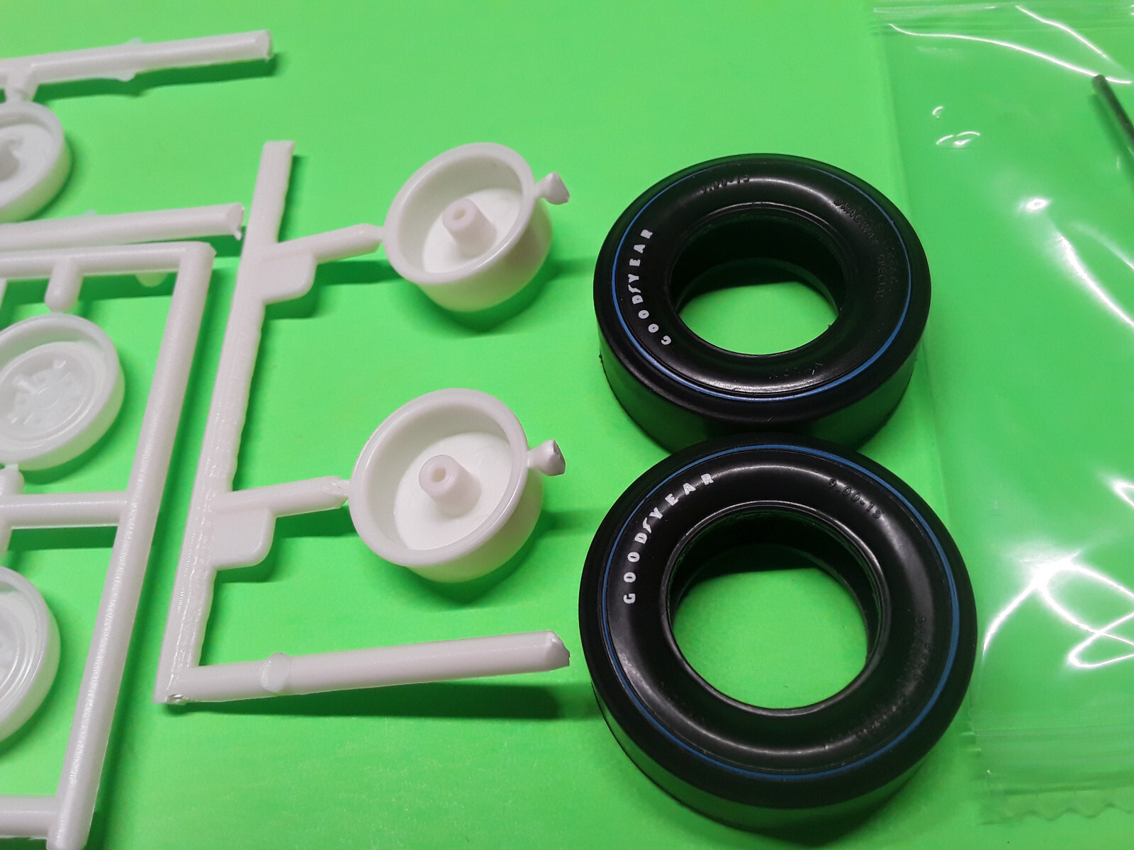 1962 Chevy Bel Air 1/25 Dog Dish Hubcaps Rim Whitewall Tires Goodyear