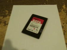 Phison SSD SATA SSB064 SSB064GMLCC-SBC2 Drive 64GB