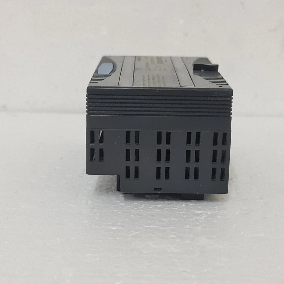 GE Fanuc IC200MDL730E VersaMax Output 24VDC POS LOG ESCP 2A 8PT - Image 2 of 4