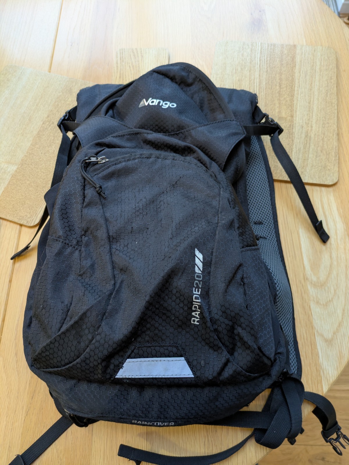 Black Vango Rapide 20L Rucksack