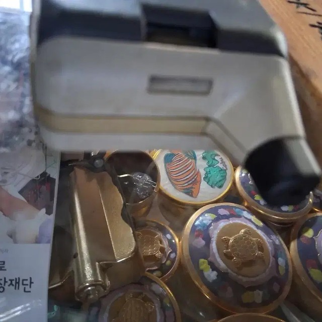 Modern/Contemporary Motorola Phone Prop