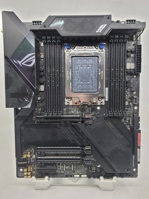 ASUS ROG STRIX TRX40-XE Gaming AMD Threadripper DDR4 ATX Wifi Motherboard