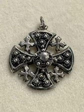 Vintage Sterling Silver 900 Crusader Cross Necklace Pendant -- 2994