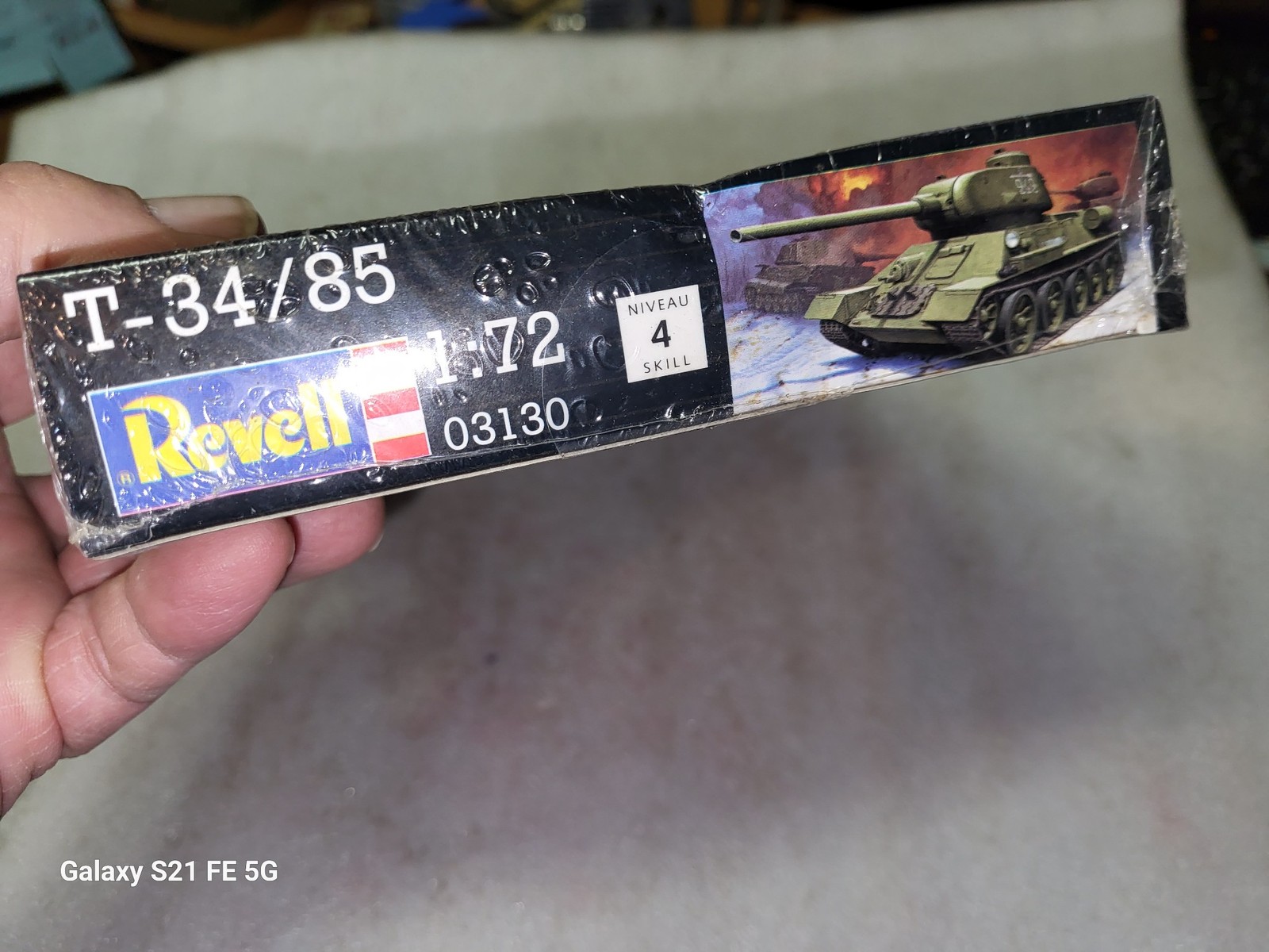 Revell T-34/85 Tank Model Kit 1/72 #03130