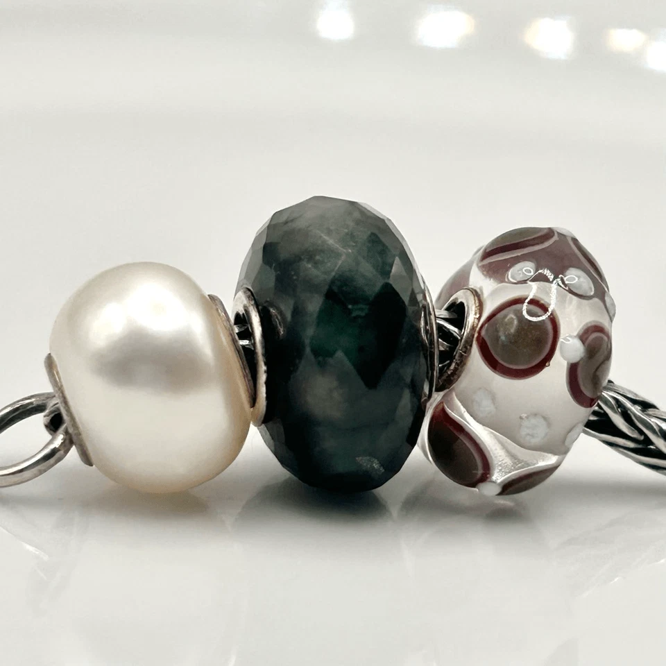 TROLLBEADS Rojo y Blanco Navidad Único LAA 925S con Perla Auténtica, Jaspe Verde Foto 2 de 4