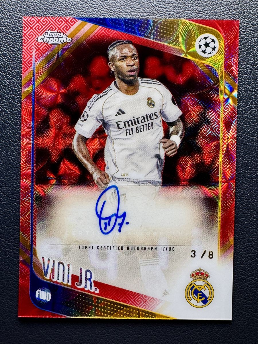 2025-26 Topps Chrome UEFA UCC Vini Vinicius Jr Red Hongbao Refractor Auto /8 SSP