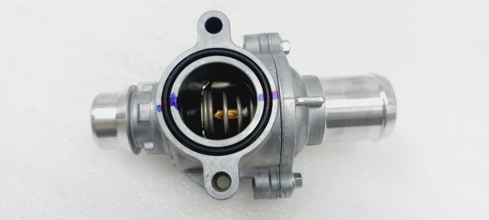 Ford F150 2011-2025 5,0 L motor refrigerante termostato carcasa conector BL3Z8A586F Foto 4 de 4