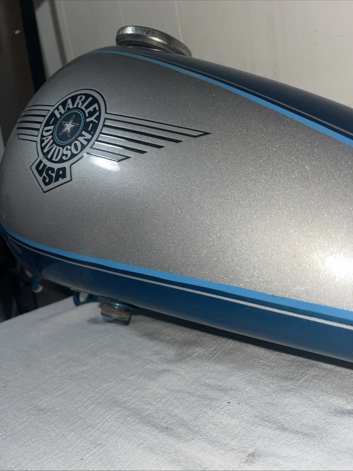 Harley-Davidson Softail Fat Boy Painted Tins Set Evo Aqua Pearl 61263-94MH - Image 3 of 4