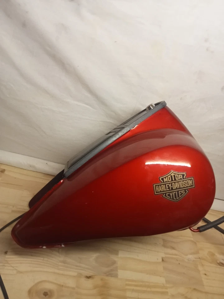 Harley Davidson Electra Glide 1983 FLHT reservoir - Photo 1/4