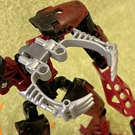 LEGO Bionicle Barraki 8917 - KALMAH - Complete Build Except NO Rubber Squid!