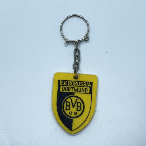 B.V BORUSSIA DORTMUND BVD 09 VINTAGE KEYCHAIN OLD PLASTIC DEUTSCHER MEISTER 1956 - Picture 1 of 2