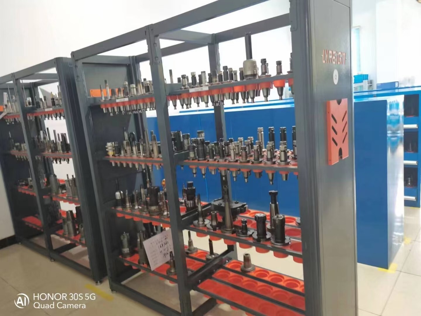 CNC Tool rack Cart CNC tool cabinet, infinitely extendable bt40 tool ...