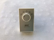 COLUMBUS ELECTRIC ETD9STGS Single Pole Heat/ Cool Thermostat