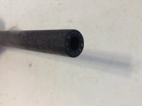 66201C1 - A New Hose For A IH 454, 464, 474, 484, 574, 584, 674, 684 Tractors - Picture 3 of 4