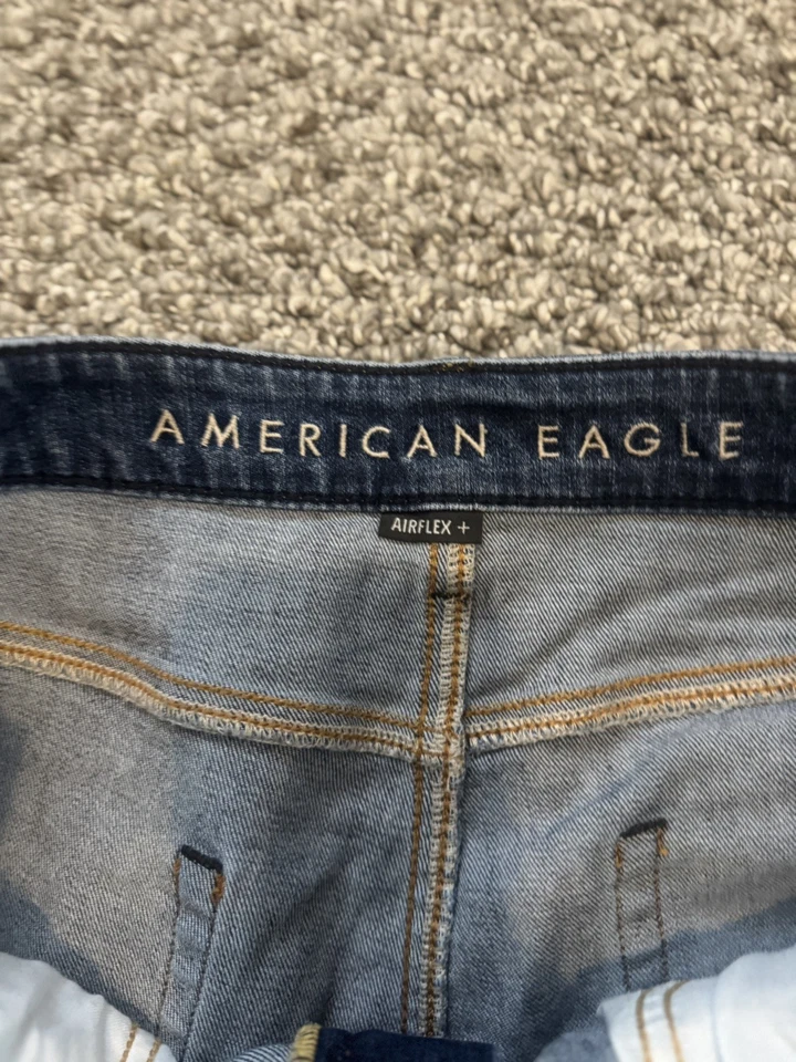 American Eagle Men's Size 34 Distressed Denim AirFlex Bermuda Shorts Stretch - Image 4 of 4