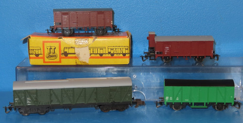 Zeuke Berliner TT  1 DR MaterialLagerwagen+2 Güterwagen CSD +1Güterwagen DB#9211 | Condition: Gebraucht