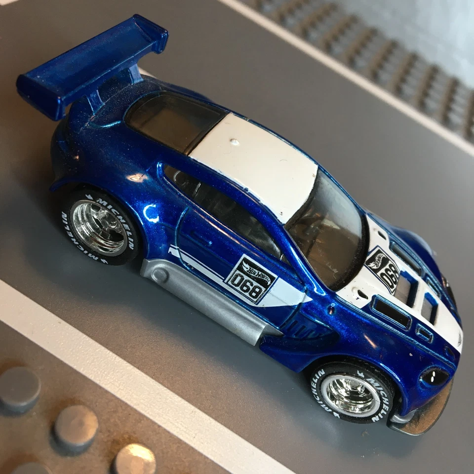 Hot Wheels Aston Martin Vantage GT3 на заказ супернастоящие райдеры замена колес отдельно - Изображение 2 из 4