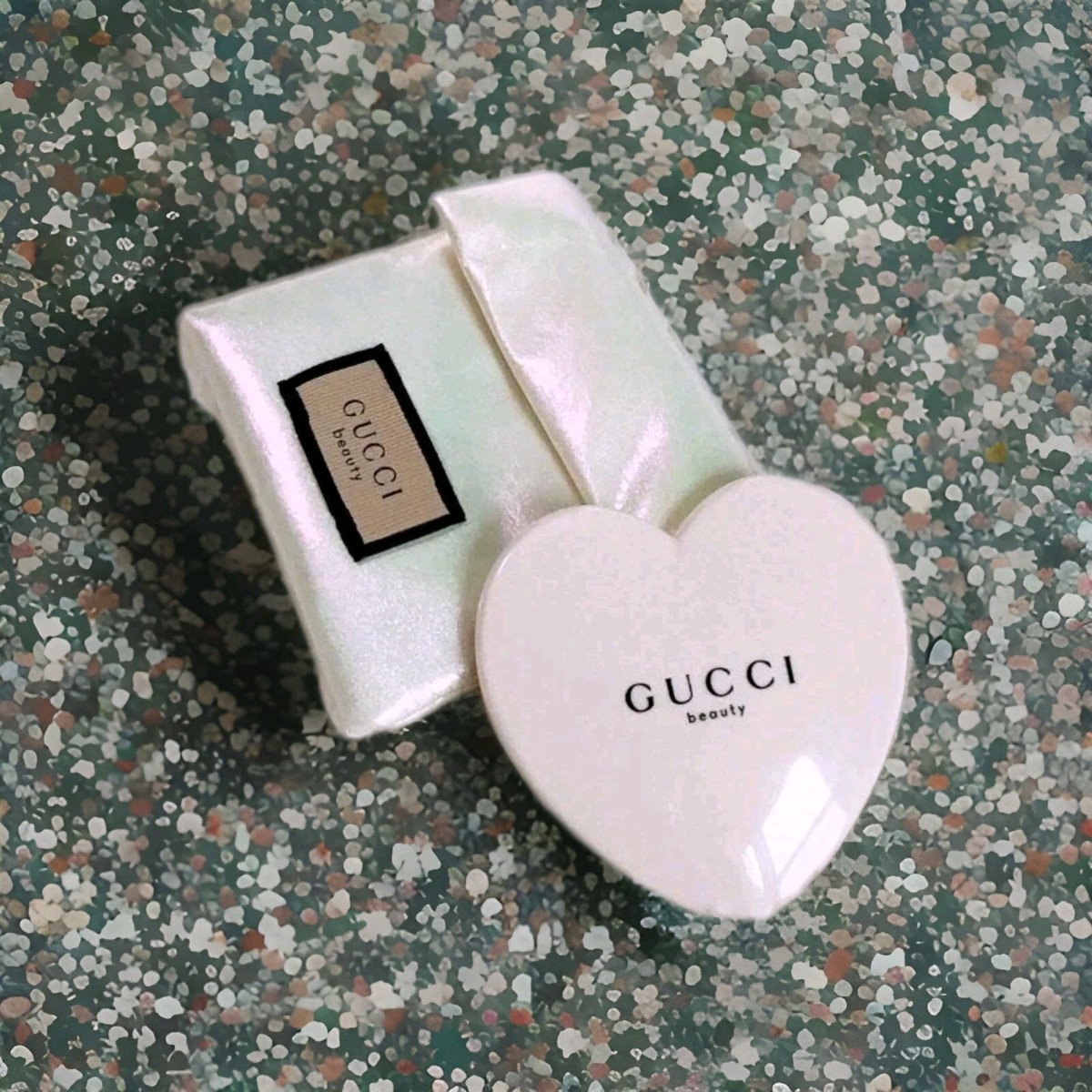 【新品未使用】GUCCI beauty ミラー 新品未使用】GUCCI beauty ミラー - メルカリ