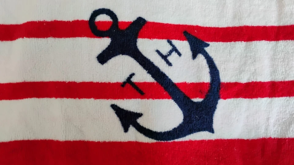 Tommy Hilfiger Bath Towel & Washcloth Set Red White & Blue Anchor Nautical EUC - Image 2 of 4