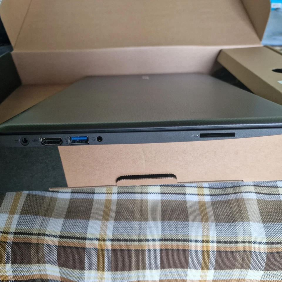 Notebook portatile Acer Aspire One Cloudbook 14 - Immagine 3 di 4