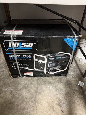 #ad Pulsar 3250 Watt Gasoline Powered Portable Generator. New In The Box.￼ $314.99