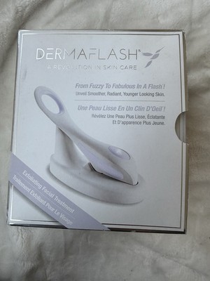 NEW DermaFlash Exfoliating Facial Treatment Skin Care Device DF1