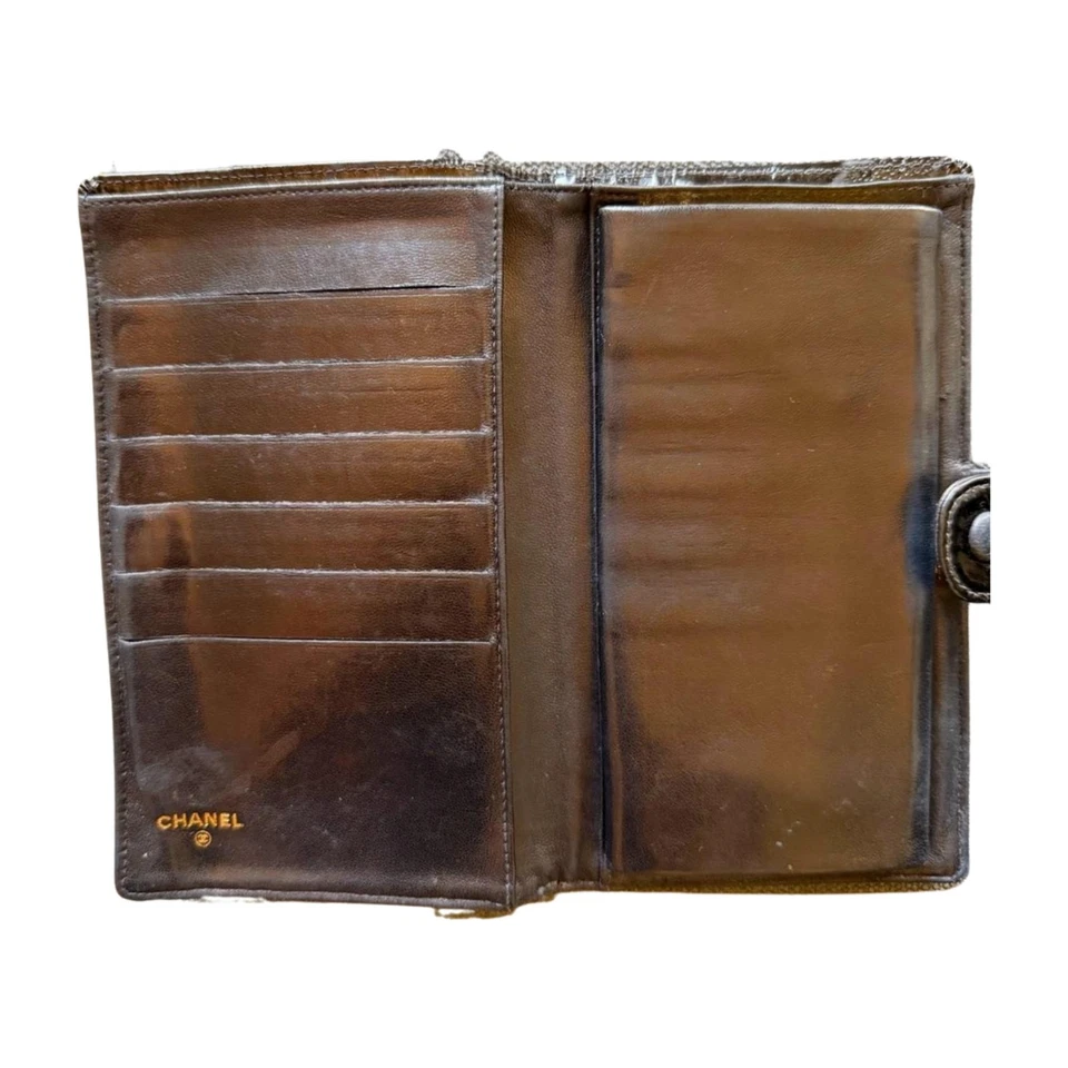 Cartera Chanel para mujer en charol negro Foto 4 de 4