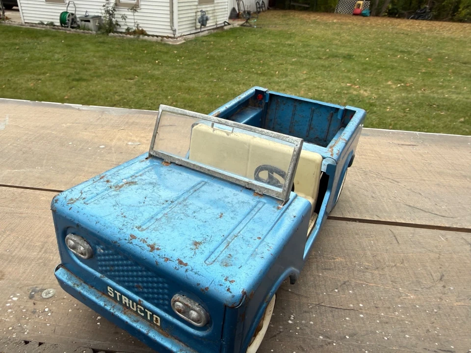 Vintage Structo International Scout Blue Jeep Pressed Steel Toy - Image 3 of 4
