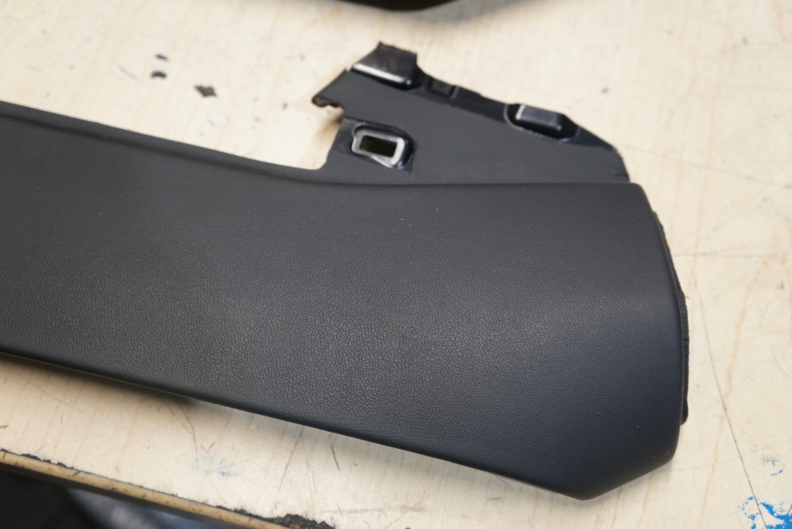 2019 - 2025 LAMBORGHINI URUS RIGHT & LEFT CENTER CONSOLE COVER TRIM PANEL OEM
