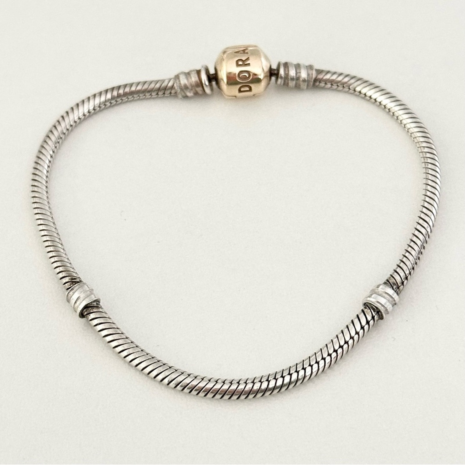 Pandora 925 & 14K Gold Two Tone Barrel Clasp Rare Retired Moments Bracelet 7.5