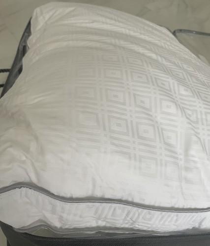 HOTEL COLLECTION Luxe Down-Alternative Medium Gusset Standard/Queen Pillow - Picture 4 of 4