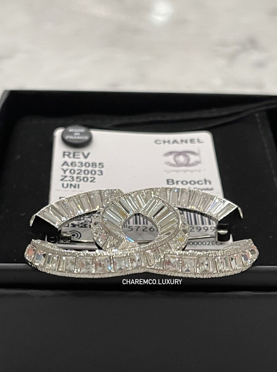 NWT! ✨ RARE! Beautiful REV CHANEL CC Logo Signature Silver NWT! ✨ RARE! Beautiful REV CHANEL CC Logo Signature Silver