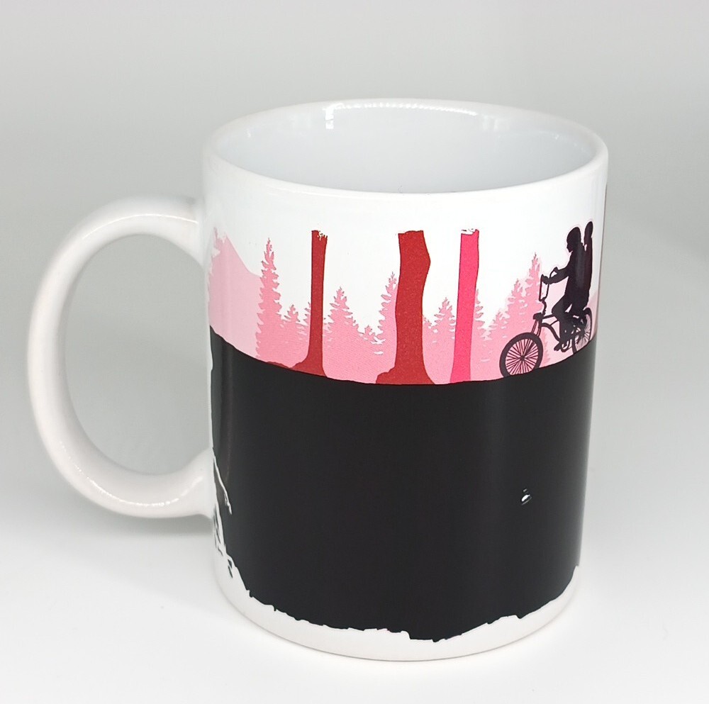 Thumbnail - Stranger Things Tasse - Upside Down -thermo-effekt 315ml / 11oz