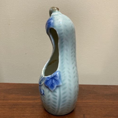 Vintage Unique Ceramic HANGING Blue Squash/Gourd With Vine Pocket Vase - Picture 6 of 7