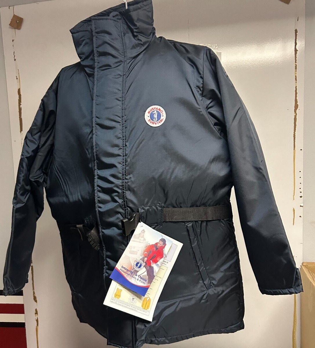 Mustang Survival Integrity Coat MC1504 TYPE III, LARGE, NAVY, New