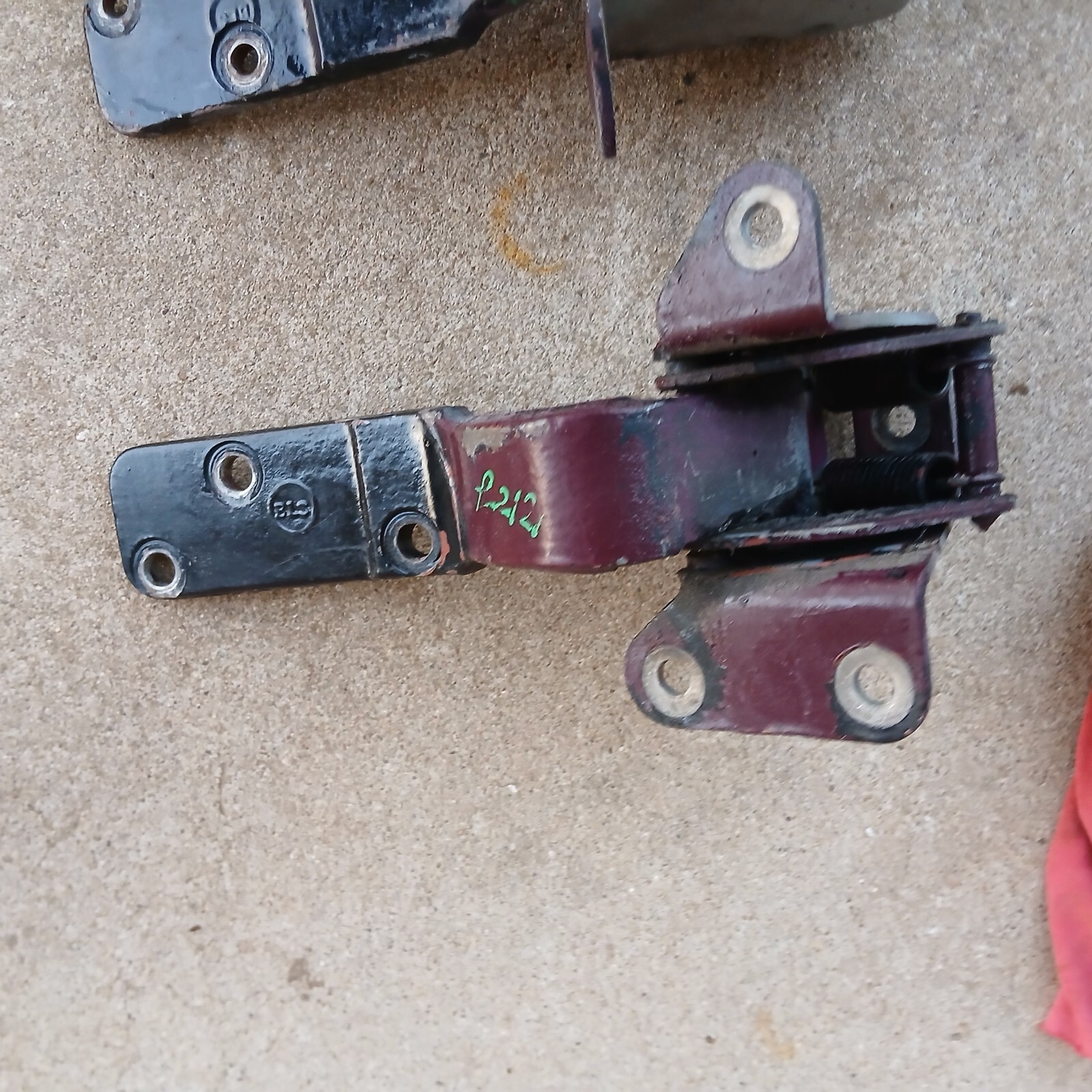 1978 Rolls Royce Wraith Front upper And Lower Right door Hinges OEM