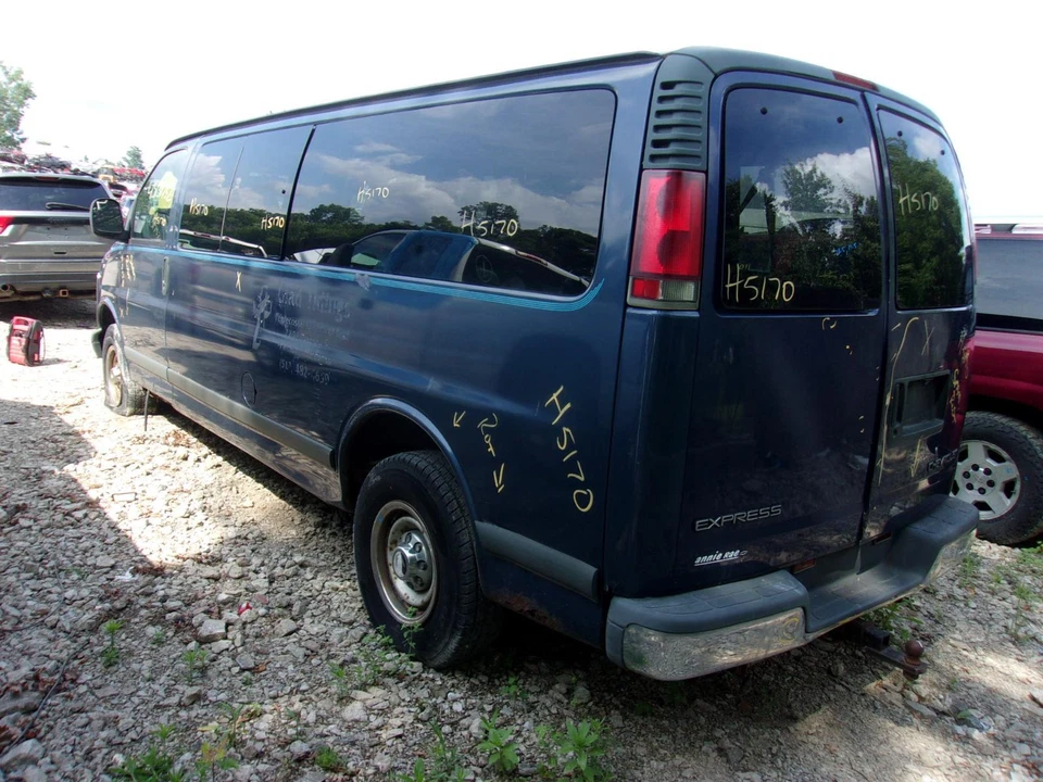 二手空调冷凝器 适合:1997 雪佛兰 Express 3500 van Grade A — 第 4/4 张图片