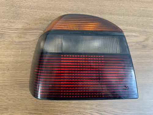 VW Golf lll 3 Rücklicht Heckleuchte links  1H694511B    **A-059