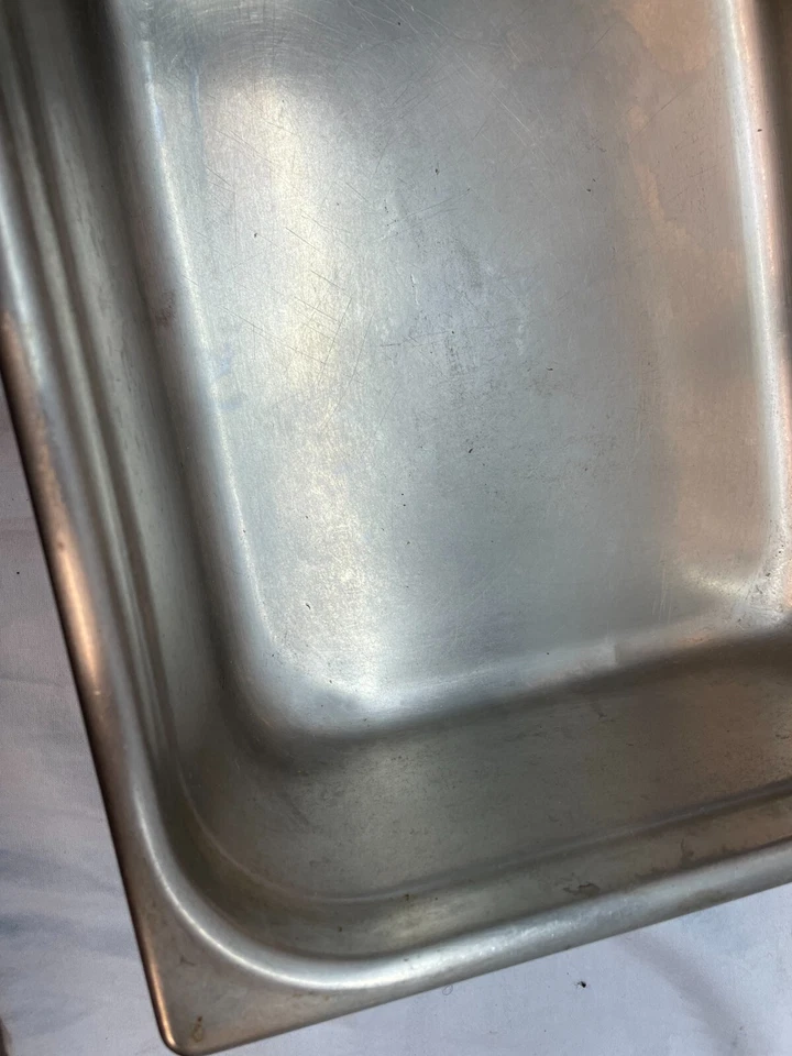 Vollrath Super Pan de Acero Inoxidable Tamaño 1/2 6×12×10′′ (Modelo 2024-5) Foto 4 de 4