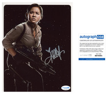 Kelly Marie Tran 'Star Wars The Rise Of Skywalker' Signed 8x10 Photo 'Rose' ACOA Kelly Marie Tran 'Star Wars The Rise Of Skywalker' Signed 8x10 Photo 'Rose' ACOA