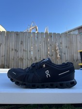 Men s All Black On Cloud Running Shoes Size 9