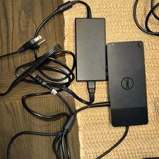 Dell WD19DCS Docking Station - Black 180w   Last one 