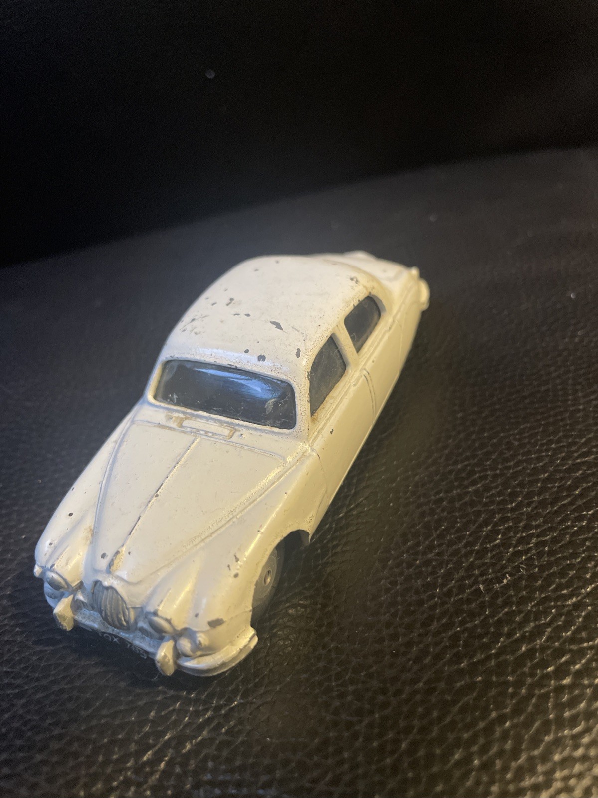 Corgi 208, Jaguar Saloon - Free Price Guide & Review
