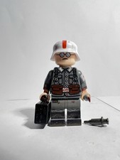 Lego Theminifigco. WW2 Minifigure Medico Tedesco M40 Con Forniture Mediche Brickmania