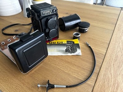 Yashica mat 124g medium-format film camera Extras