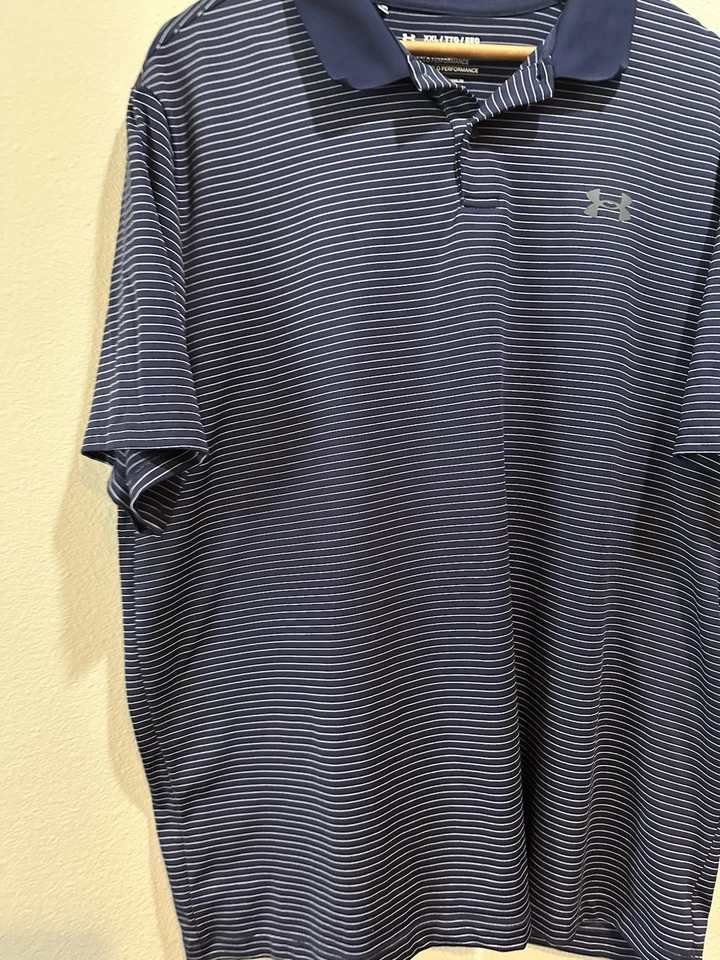 Polo de golf Under Armour Performance 3.0 a rayas azul marino/plateado 2XL para hombre usado en excelente estado Foto 2 de 4