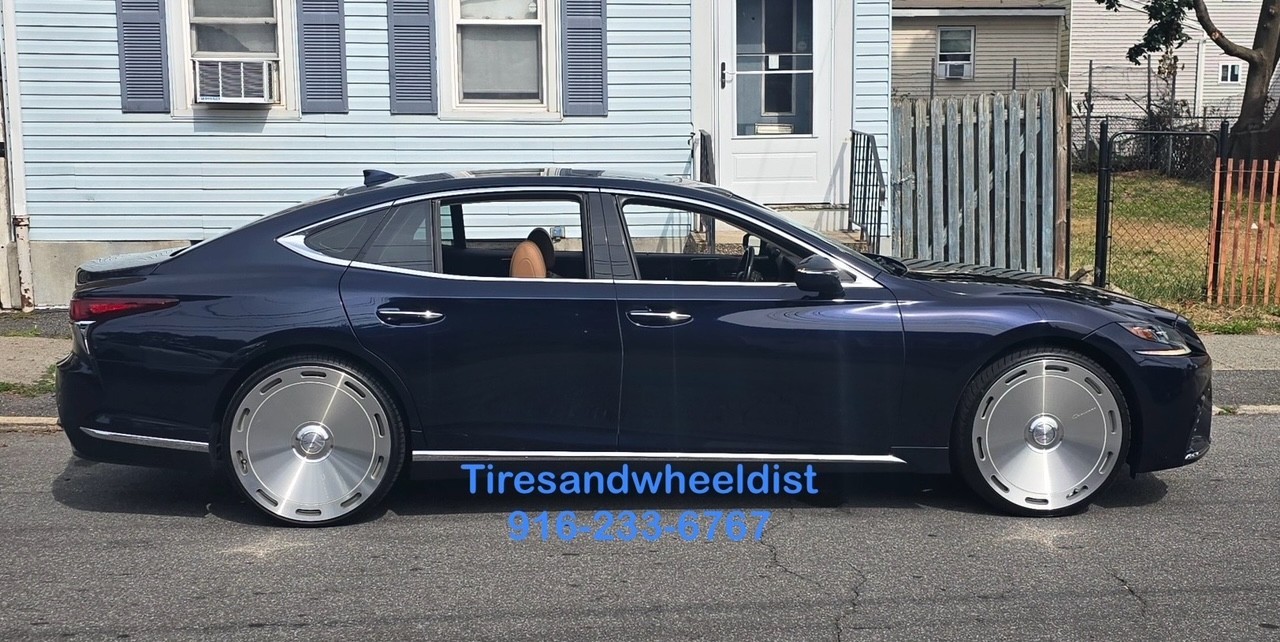 Bentley Bentayga Wheel