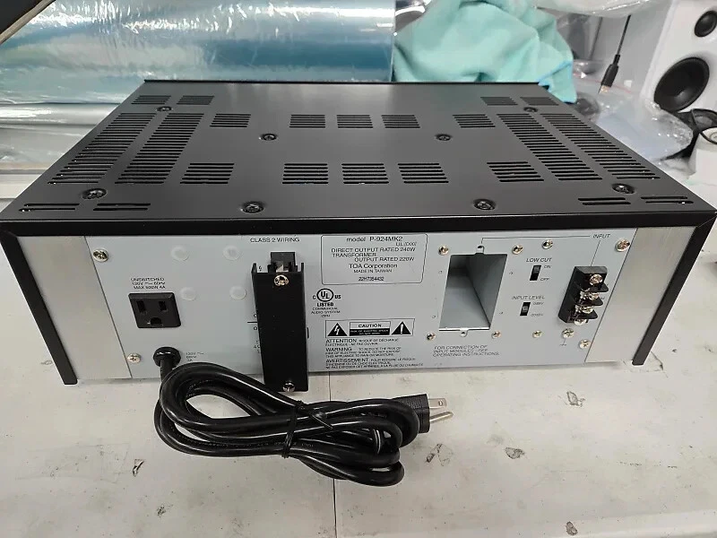 TOA Electronics P-924MK2 UL 240 Watt Single Channel Power Amplifier -NO FUNCTION - Image 3 of 4